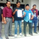 TIM KUASA HUKUM KARYANTO DATANGI KANTOR DESA MULYASARI KECAMATAN CIAMPEL TERKAIT CALON BPD